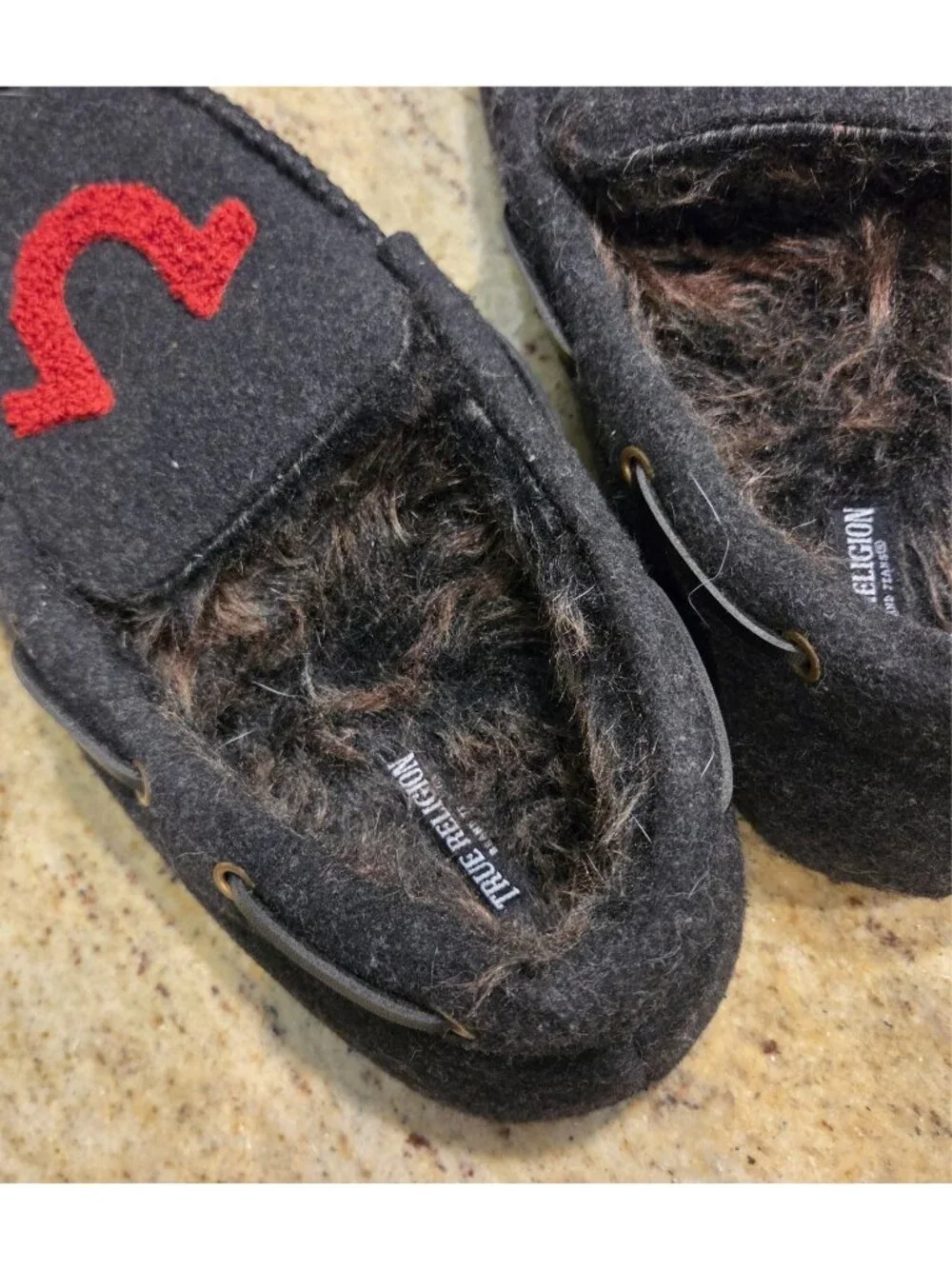 True Religion Moccasins Men's Size L 11/12 Black Red House Slippers Fur Lined